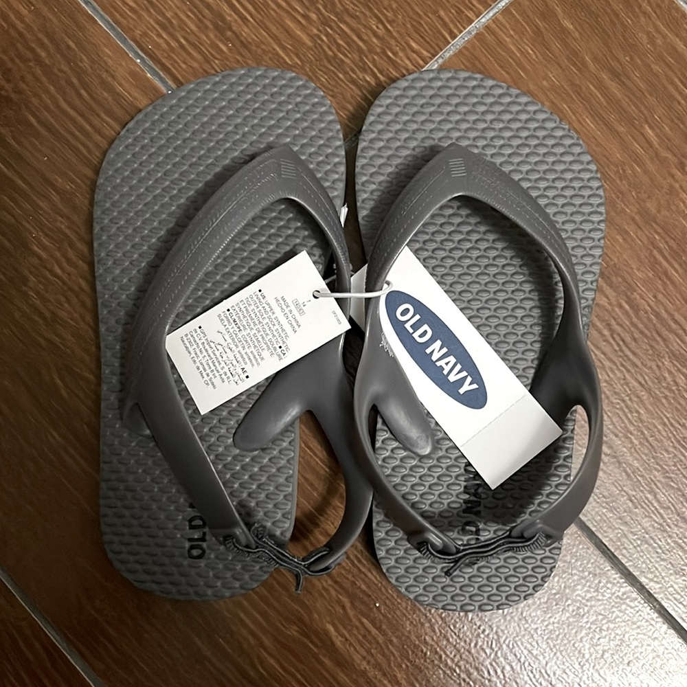 Old Navy boy sandals